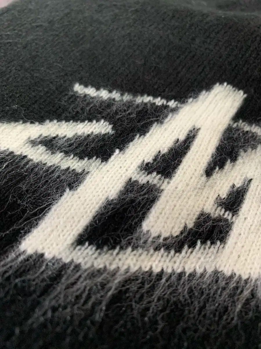 STÜSSY ブラッシュド スカル キャップ ビーニー