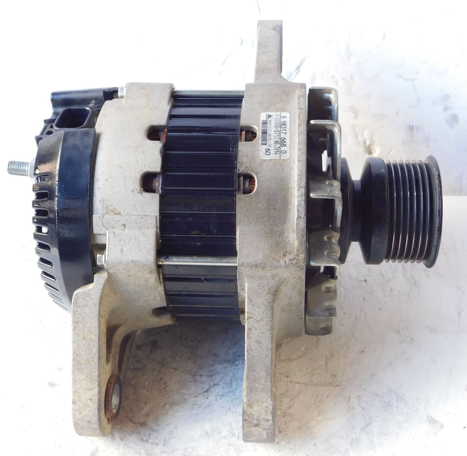 ●オルタネーター●日興 いすゞフォワード用 0-35000-0712|8-98317-668-0 品 程度A コア返却不要