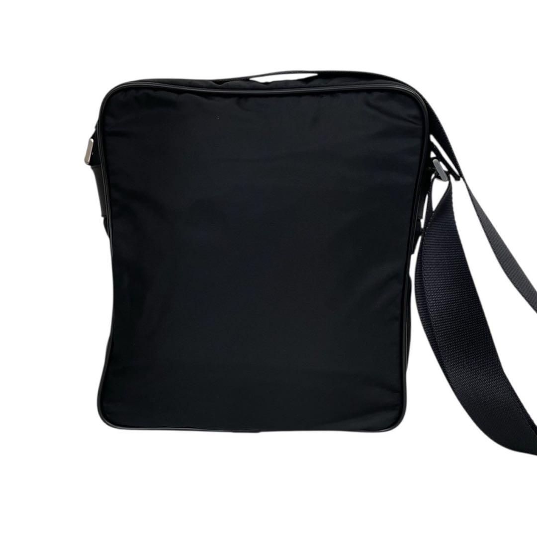 PRADA A4可 メッセンジャーバッグ ショルダーバッグ ナイロン 黒 肩掛け PRADA A4可 メッセンジャーバッグ ショルダーバッグ ナイロン 黒