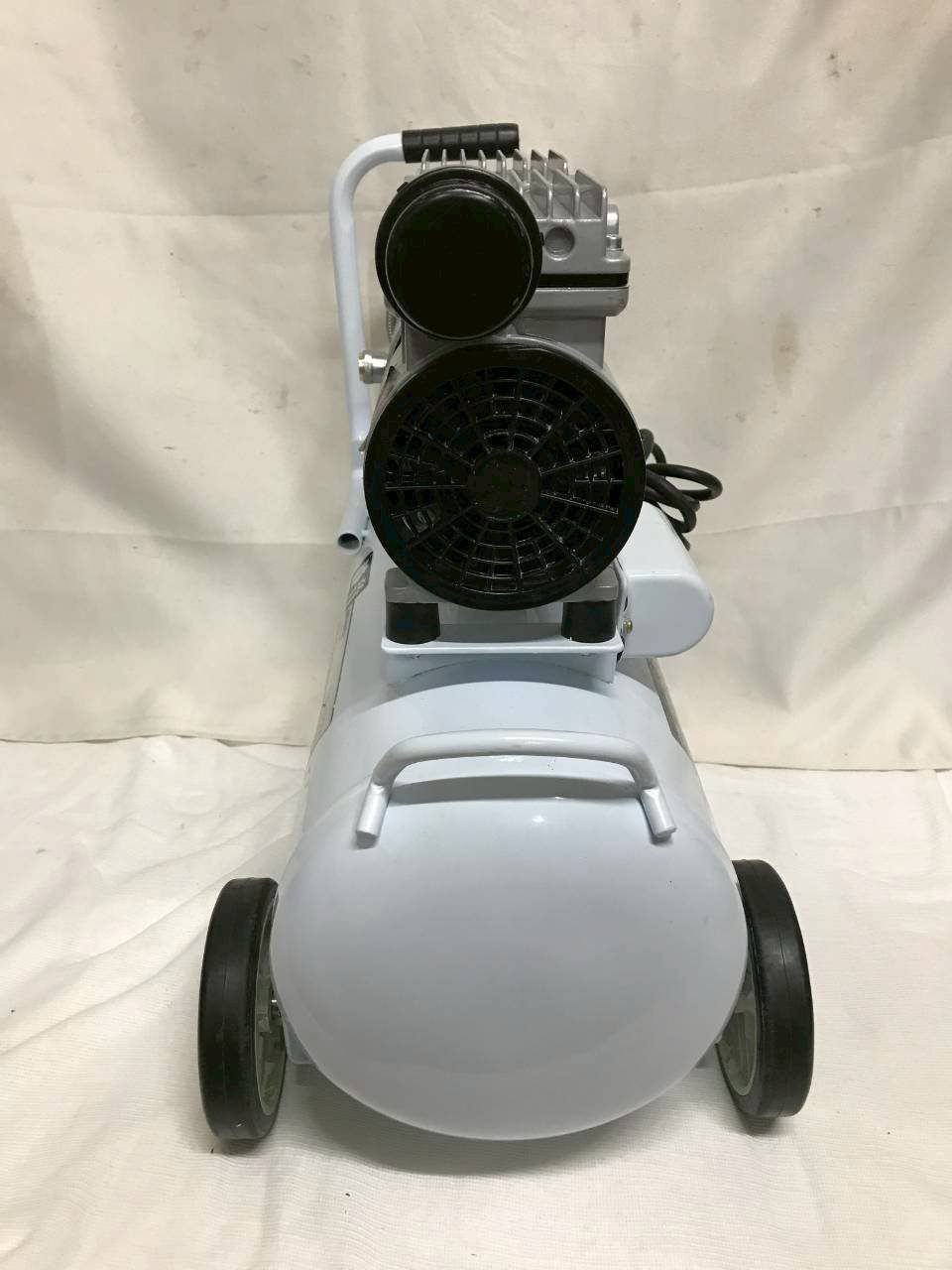 2018年製 シルバー