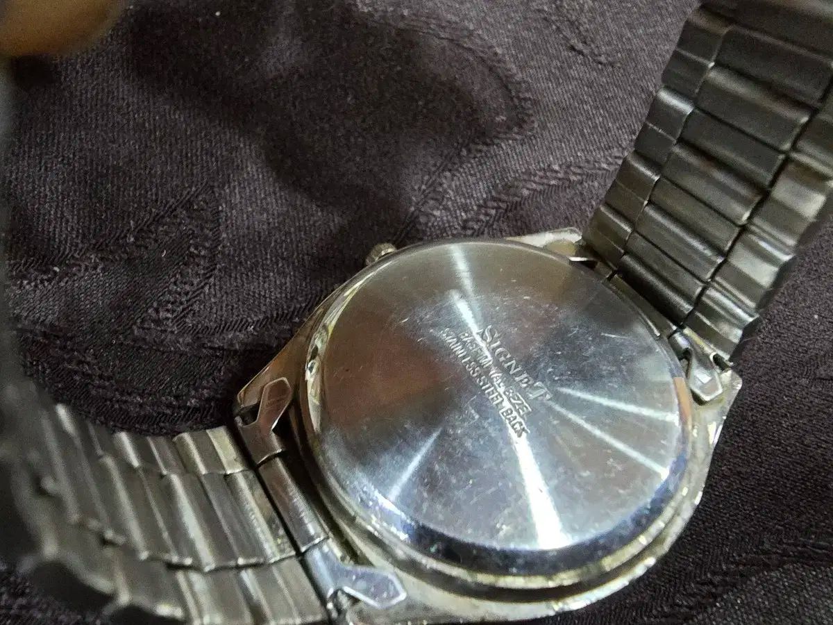 クォーツ リスト時計