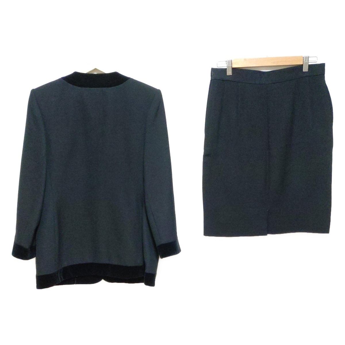 YvesSaintLaurent イヴサンローラン スカートスーツ レディース - 黒