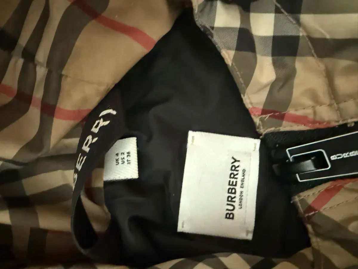バーバリー チェック ライク ジャケット -バーバリー ウィンドブレーカー 55-66 GULLKHAN_COM