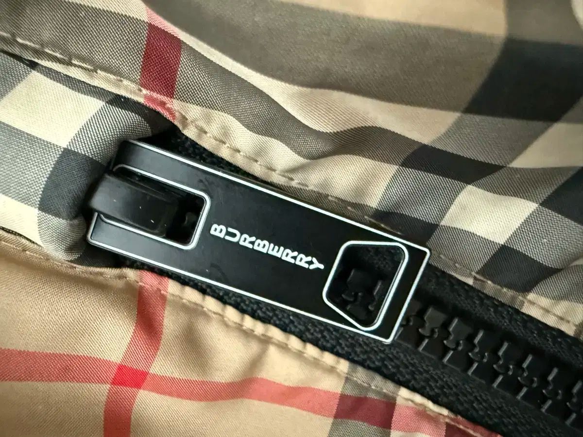 -バーバリー ウィンドブレーカー