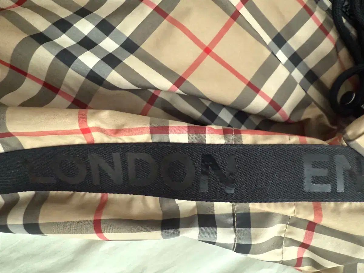 -バーバリー ウィンドブレーカー