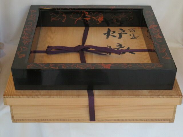 十月◆特売品 讃岐漆芸 三笙堂 香川宗石作 蒟塗銀杏蒔絵 黒真塗炉縁 〔税込 〕 無疵
