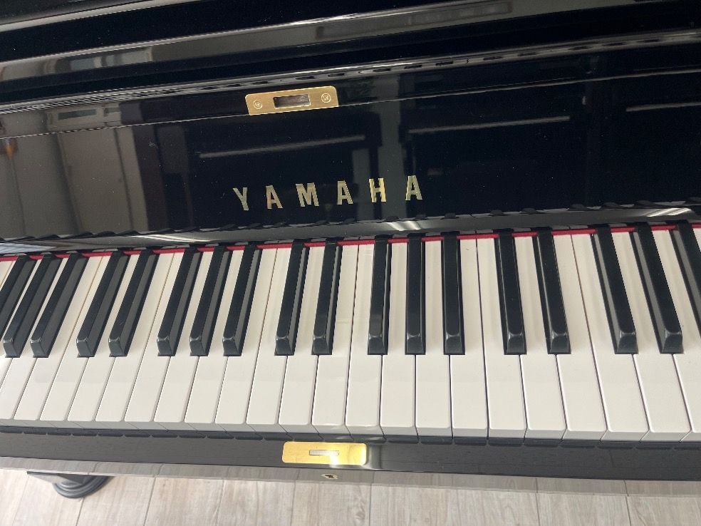 ☆76412【アップライトピアノ】YAMAHA UX50Bl ☆76412【アップライト