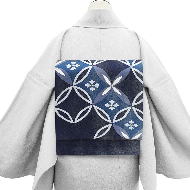 新古品 袋帯 ♥ 正絹 作家物 草野一騎 銀通し 金彩加工 手染め ネイビー 濃紺 花七宝 セミフォーマル ～ カジュアル 春 秋 冬 おしゃれ 袋帯 仕立て上がり みやがわ sb54673
