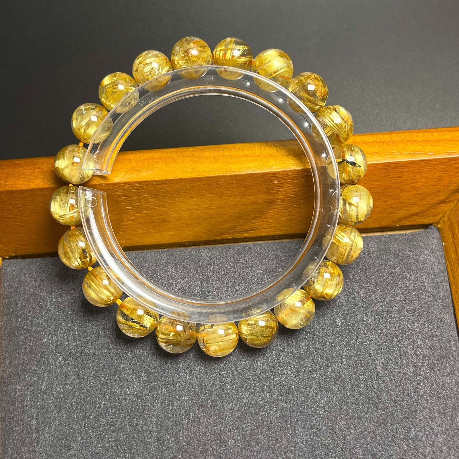 絶賛 EU製 ! 満針ルチルクォーツ ブレスレット パワーストーン 天然石 金運 お守り プレゼント 8.9-9.3mm ZB9569