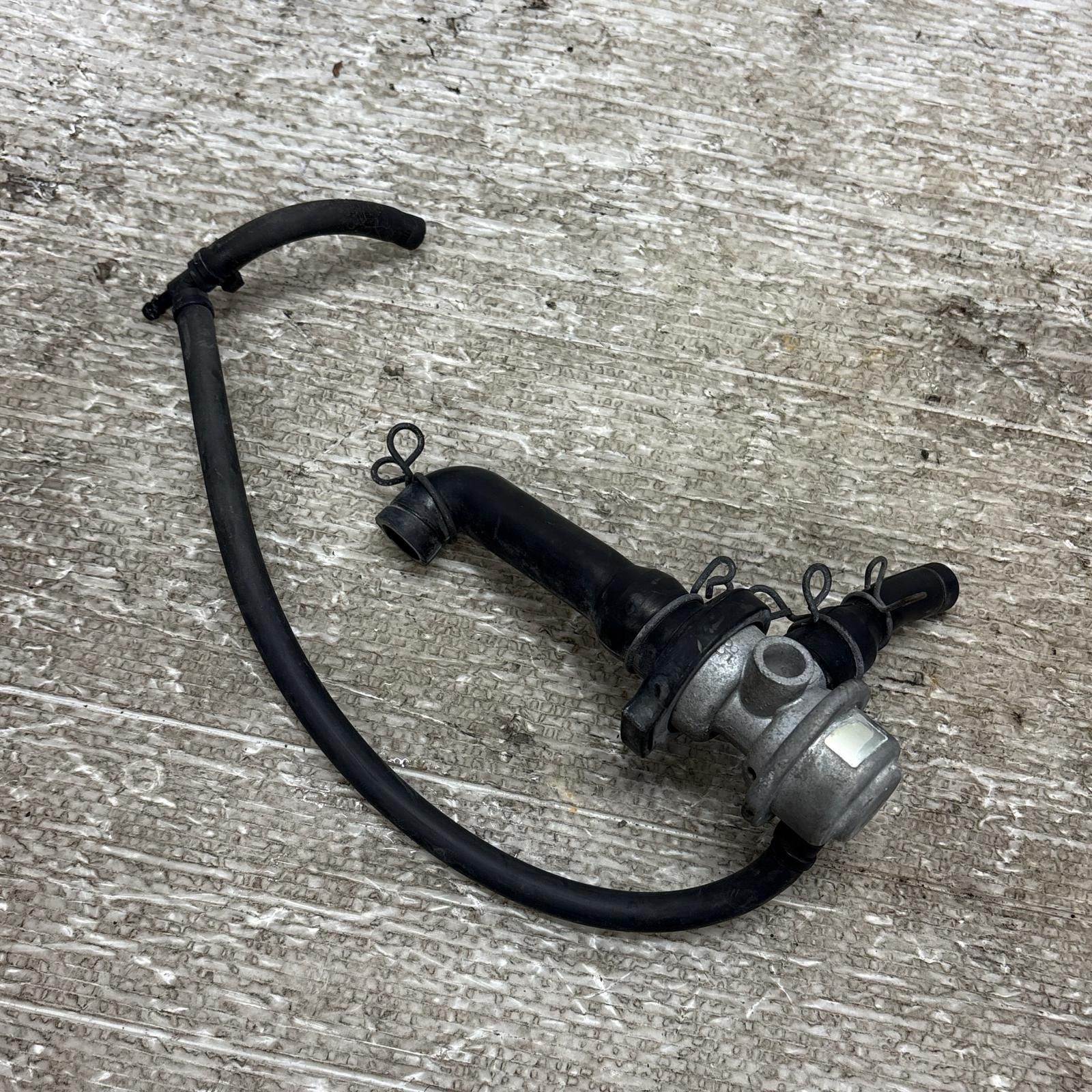 海外限定】ポケモンクリスマス.ホリデー ピカチュウヒトカゲイーブイ