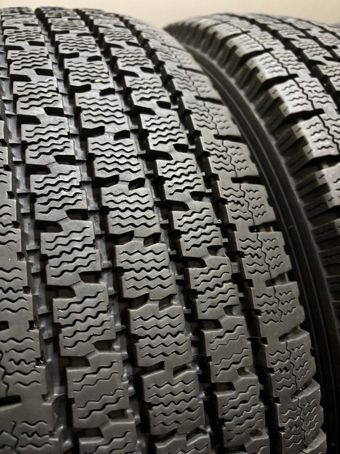 21年製 スタッドレス