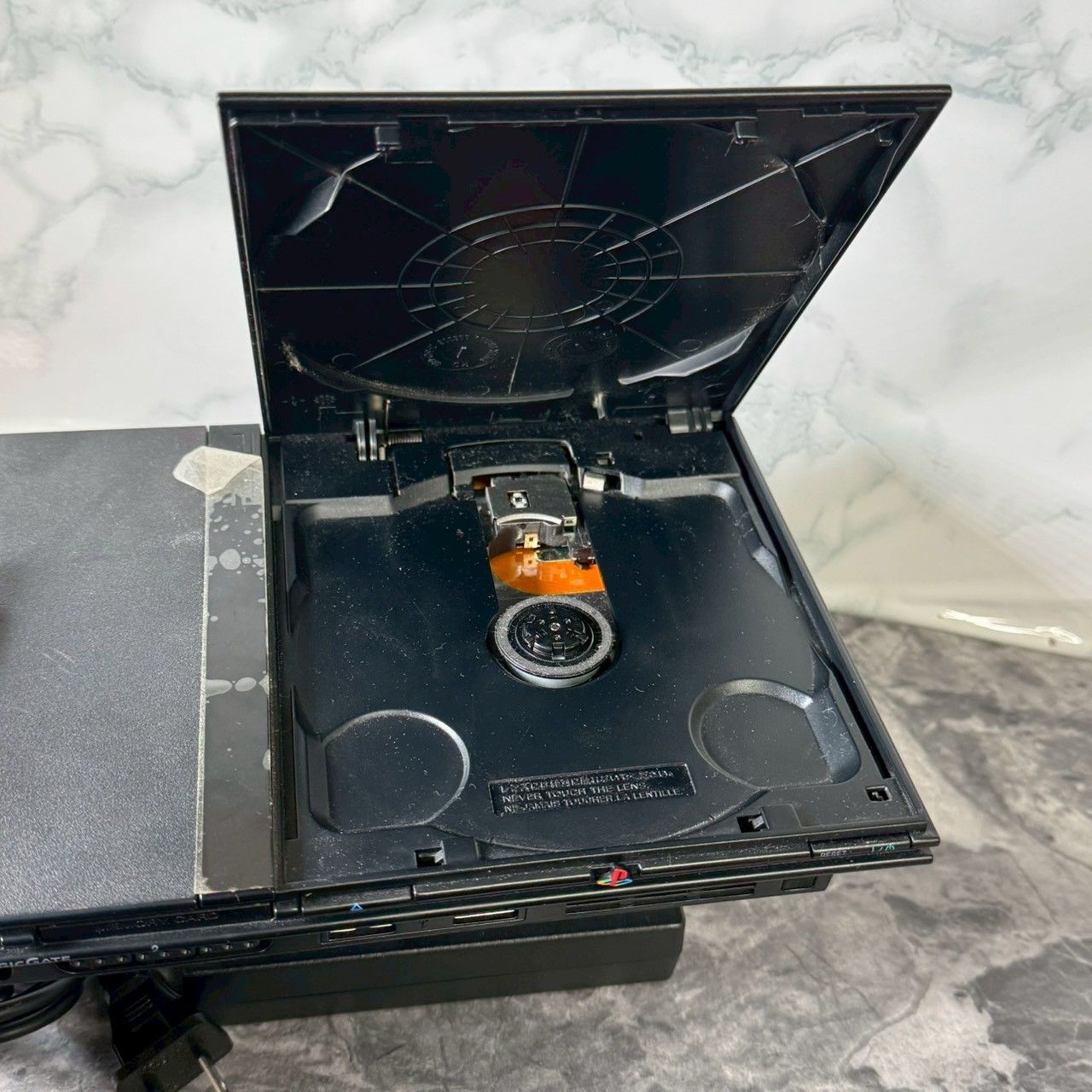 チャコールブラック