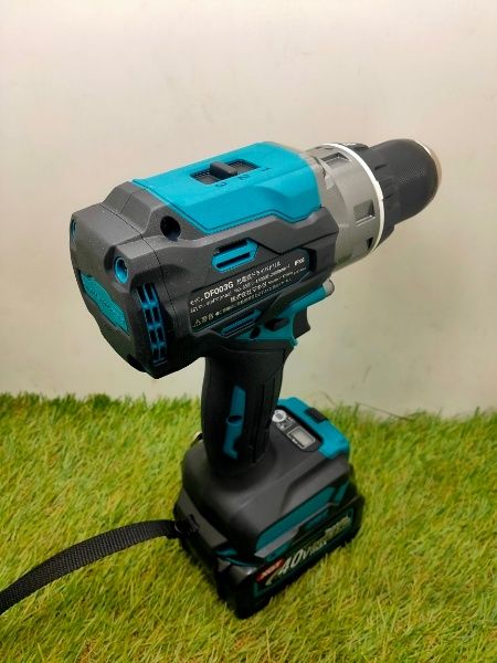 充電器 ケース付