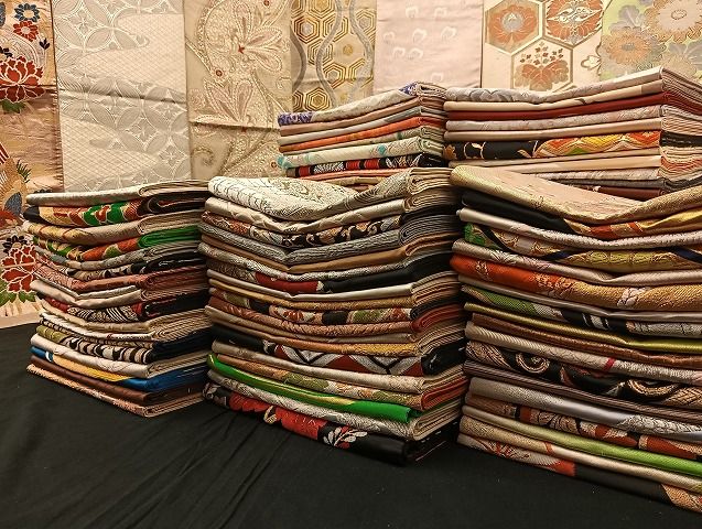 平和屋着物 袋帯 西陣 まとめて100点 鳳凰 向かい鶴 孔雀羽 蝶 風景 更紗 花柄 七宝 正倉院 佐賀錦 金銀糸 あり 全て正絹 mmm053