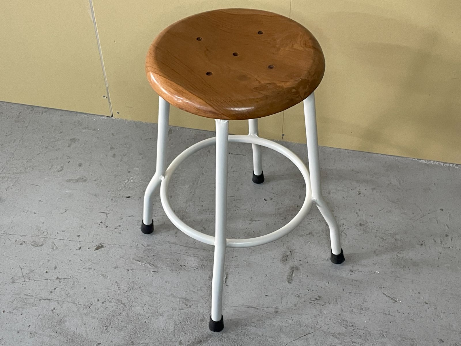 アンティーク調 レトロ 鉄脚スツール 座面チーク cha-018S-WHA