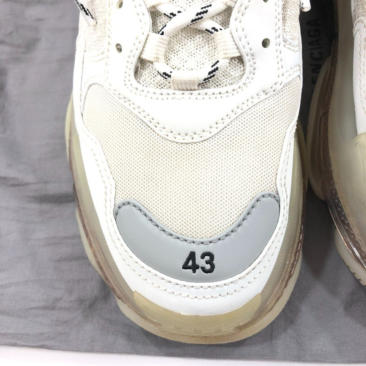 美品!!送料無料!!】 BALENCIAGA バレンシアガ トリプル S Triple