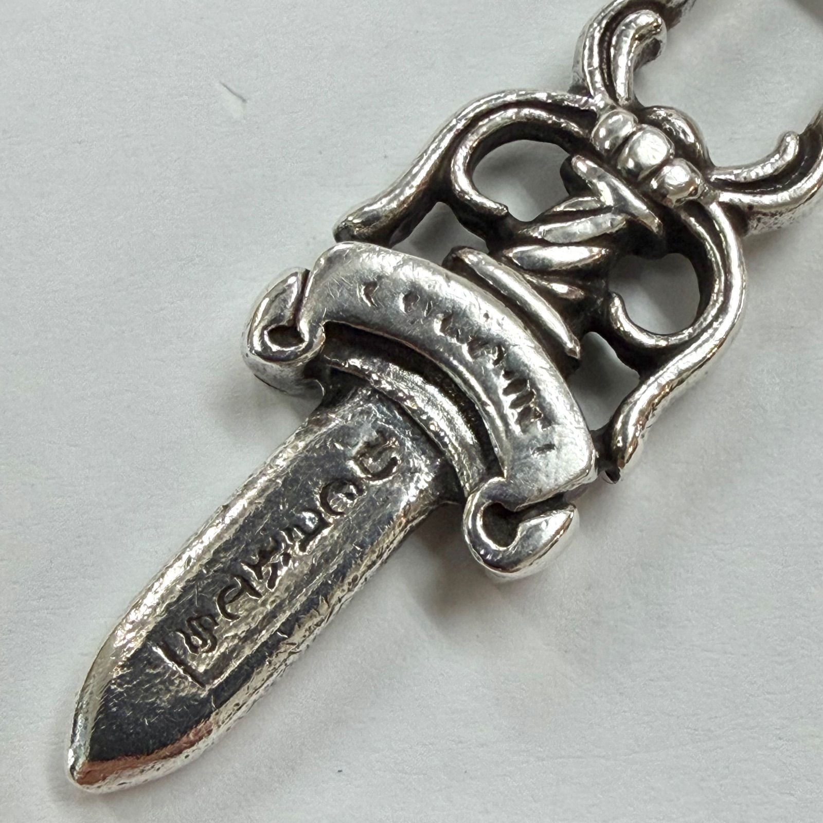 オールド ダガーチャーム