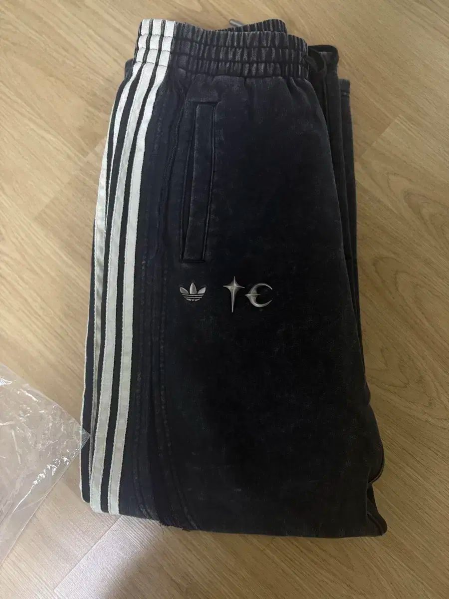 チームガイスト パンツ