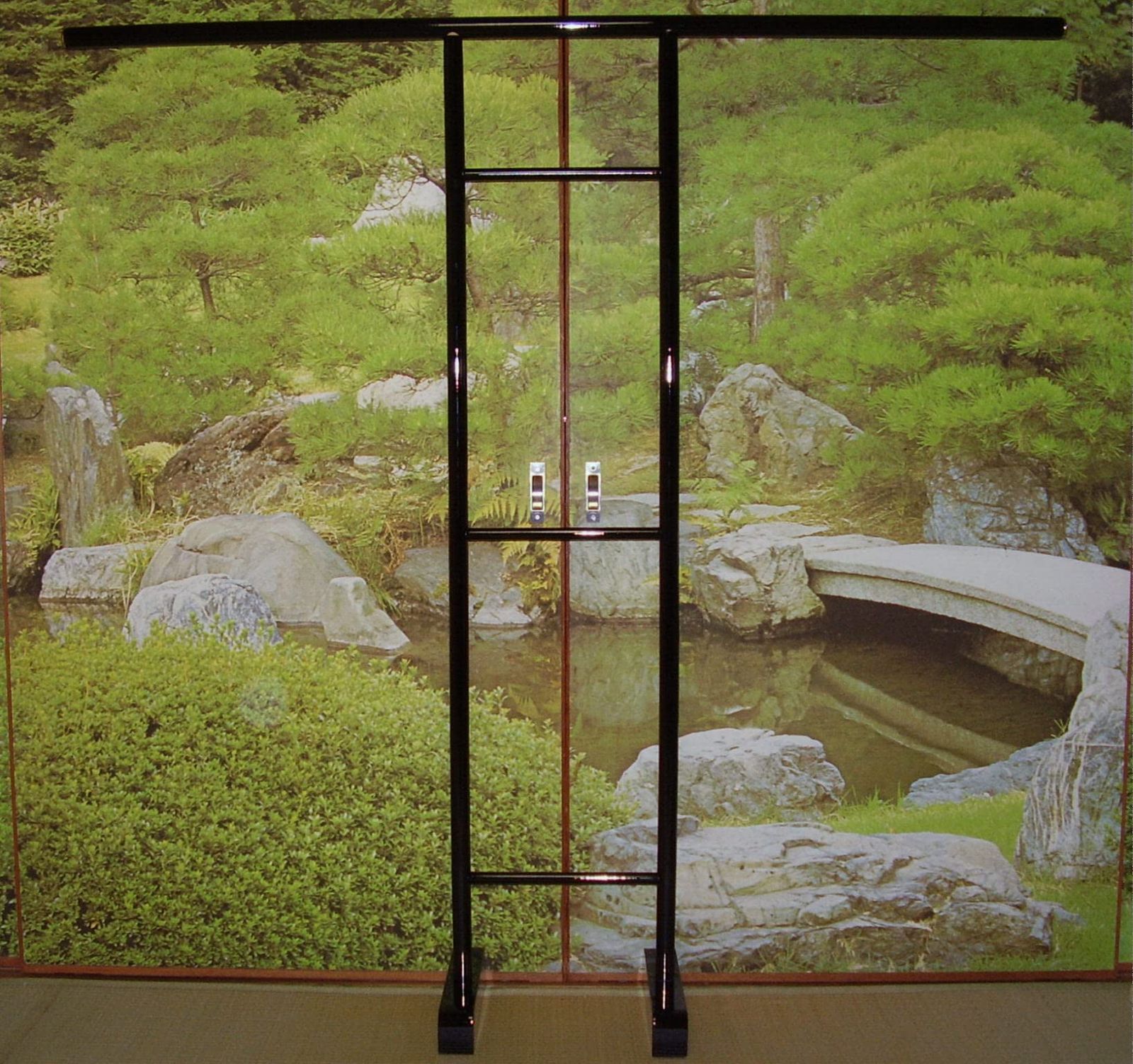 スズキモッコウジョ ドラマ撮影でも使われる几帳型衣桁 高さ150㎝ 黒塗 中