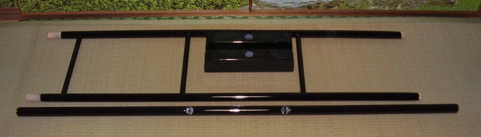 スズキモッコウジョ ドラマ撮影でも使われる几帳型衣桁 高さ130㎝ 黒塗 小 MARWIL-DEMENAGEMENTS_CH