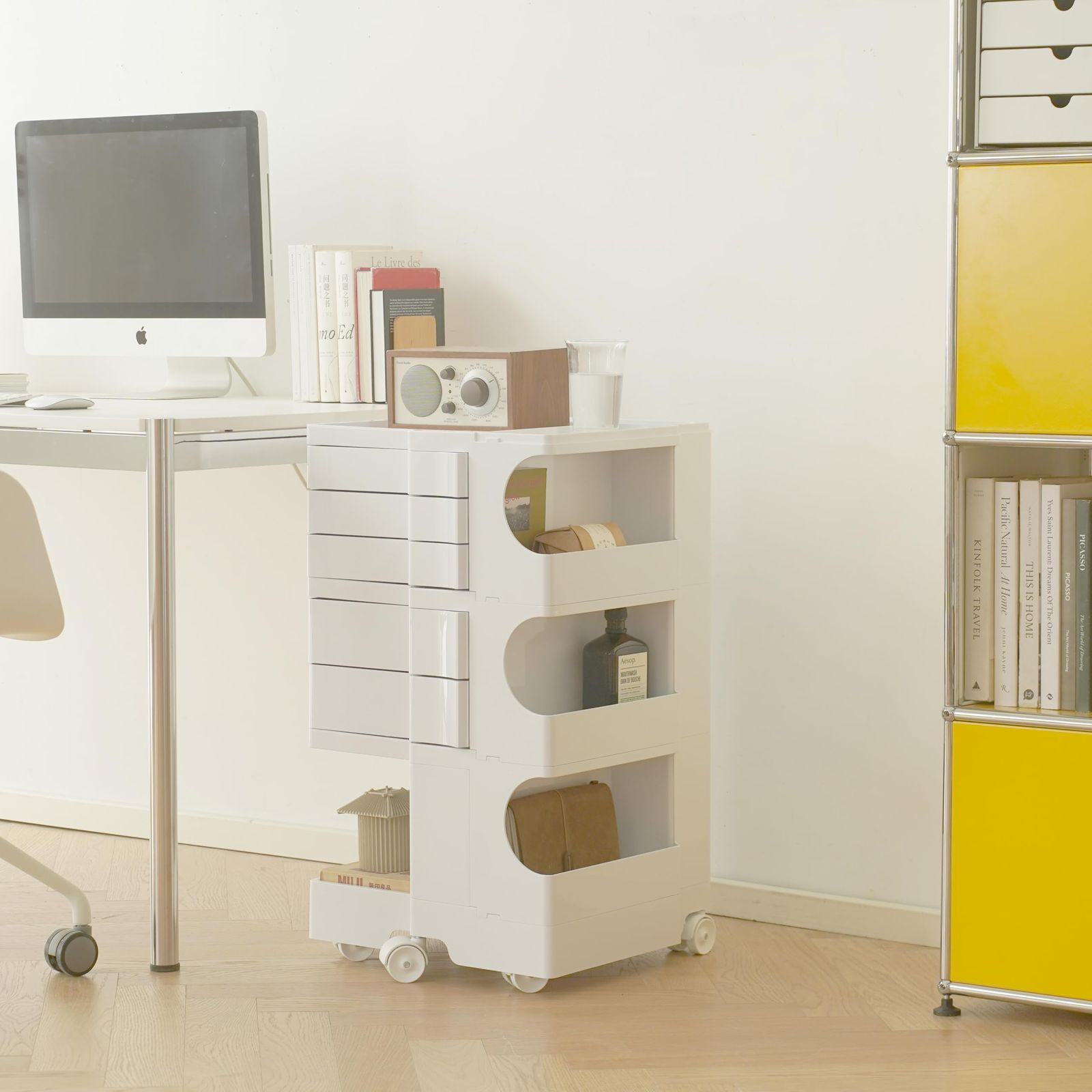 ボビーワゴン 回転式手押し車 2段 3段 5トレイロック式キャスター ボビーワゴン ウッドトレイ付き ホワイト 3段5トレイ