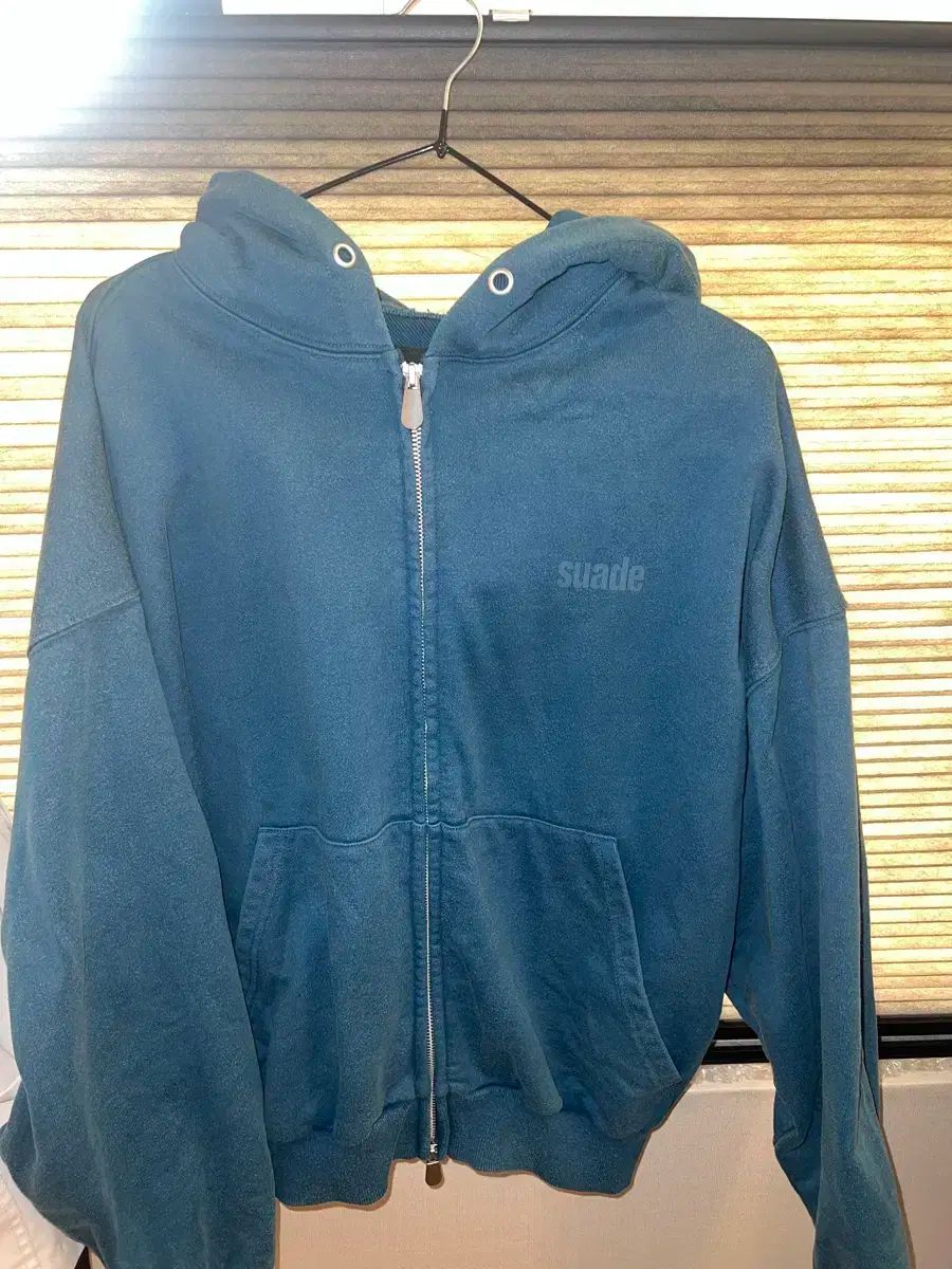 スウェード クロップド ウォッシュド WHO ジップアップ フーディー ダークグリーン M