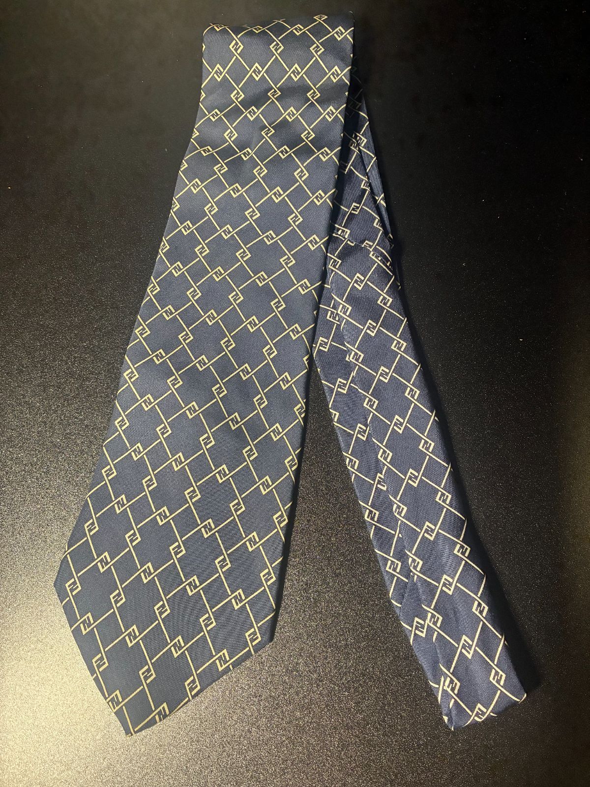 フェンディ ネクタイ B25093024