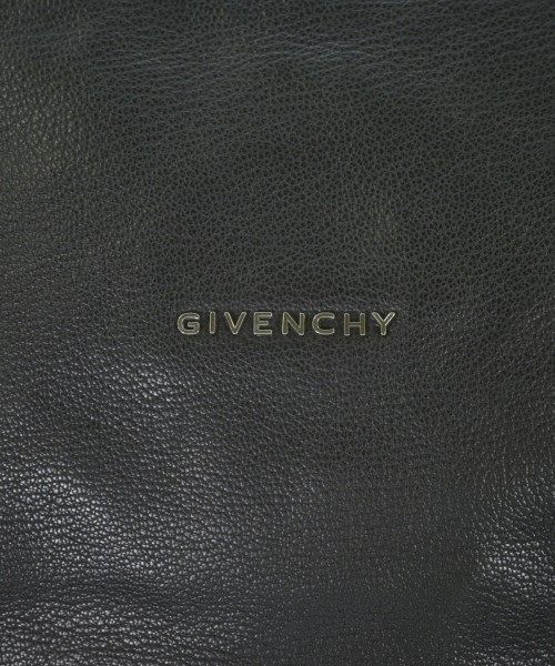 GIVENCHY