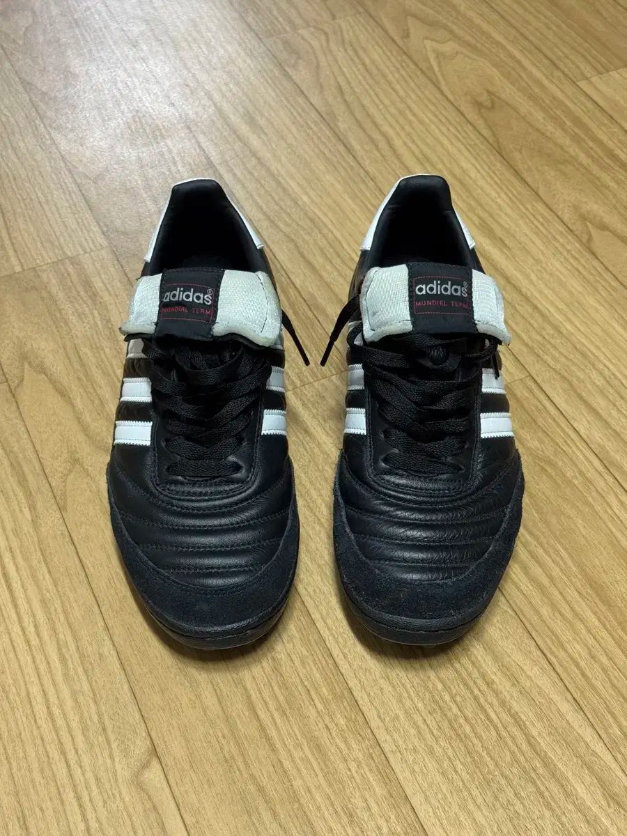 アディダス コパムンディアル チーム TF 270mm