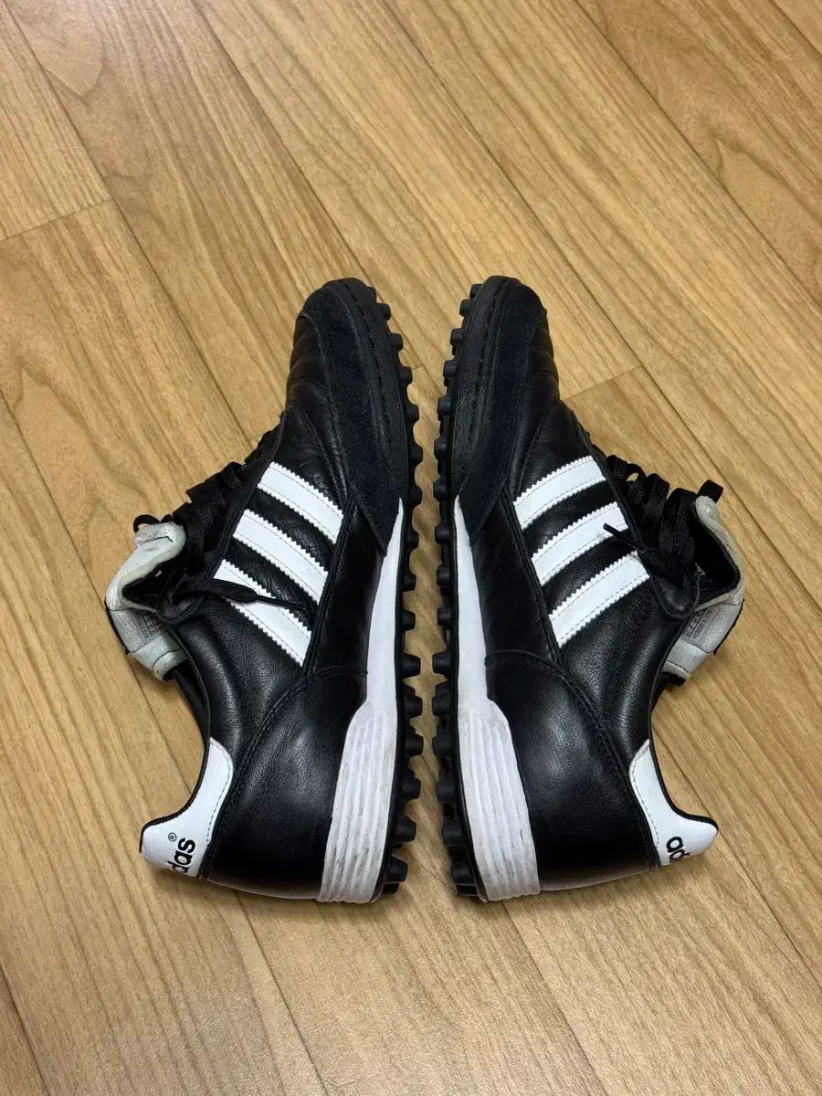 アディダス コパムンディアル チーム TF 270mm