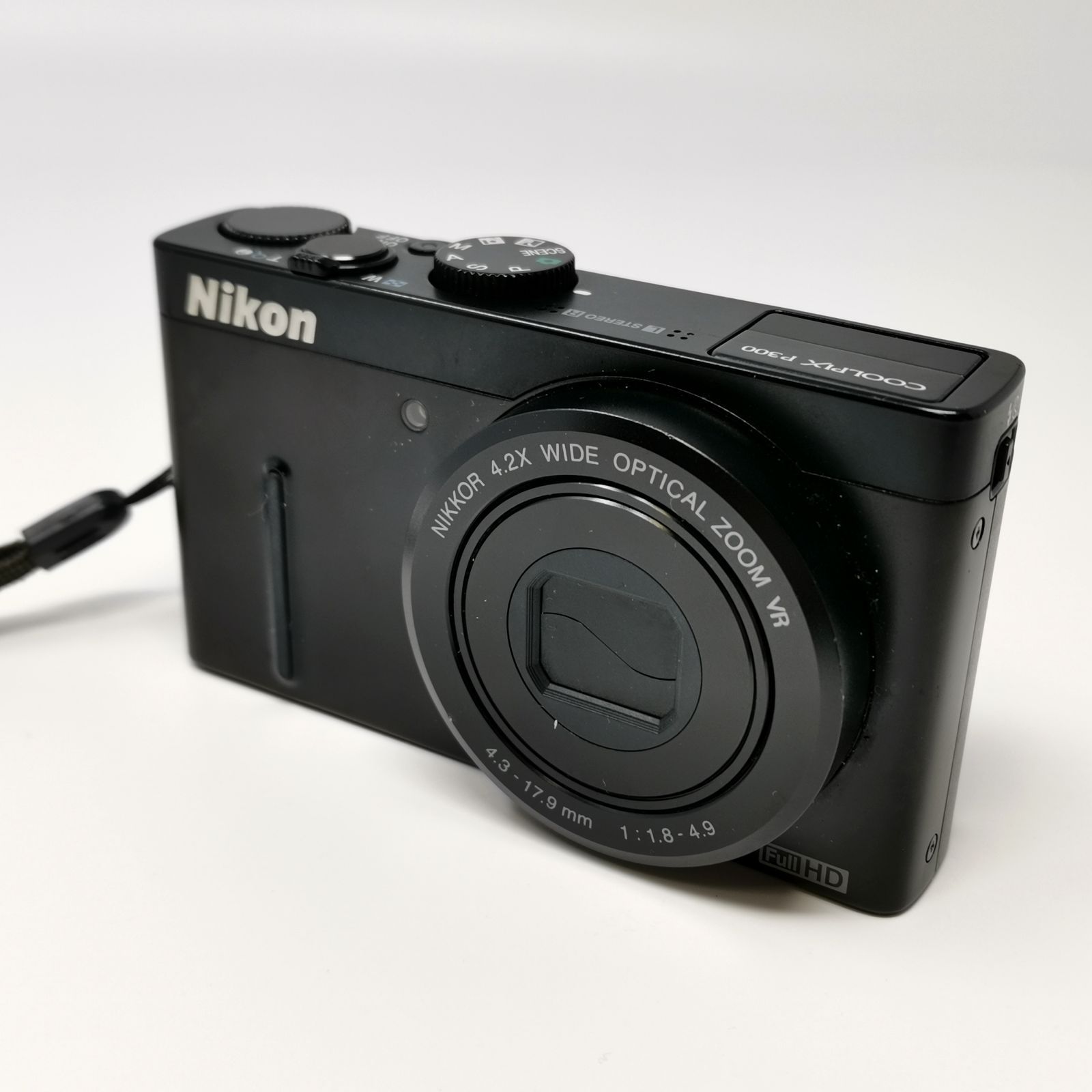 Nikon COOLPIX P300 ブラック バッテリー／充電器ない為動作未確認 
