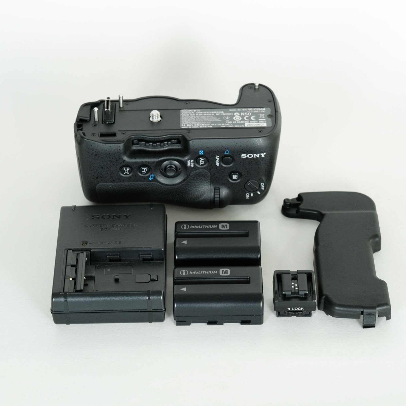 680回｜バッテリーグリップ付 SONY