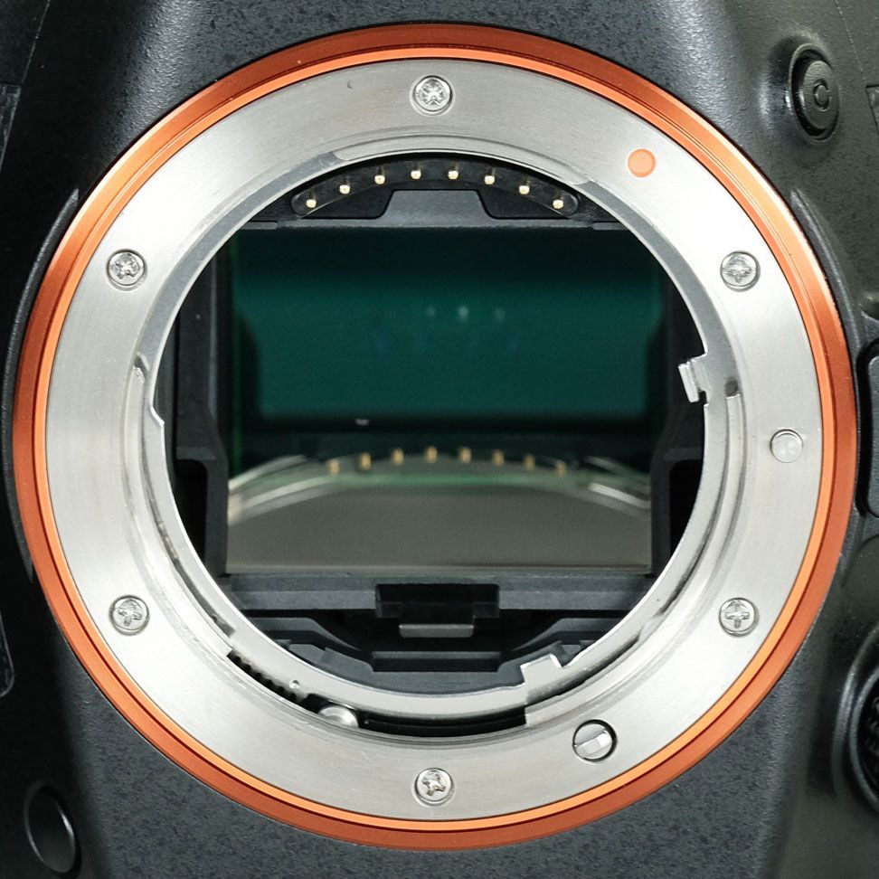 ｜シャッター数14 680回｜バッテリーグリップ付