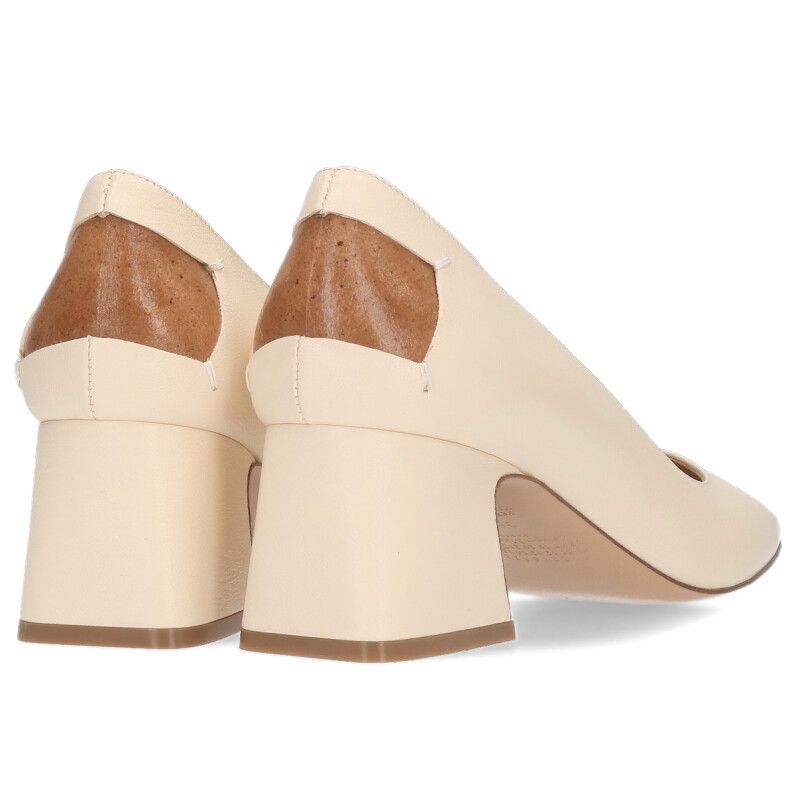 メゾンマルジェラ レザーヒールパンプス