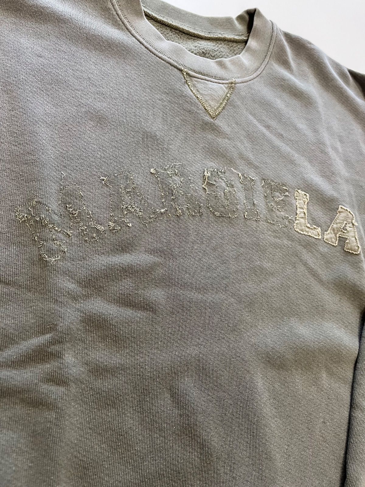 メゾンマルジェラ カットソー スウェットシャツ 古着風ダメージロゴ