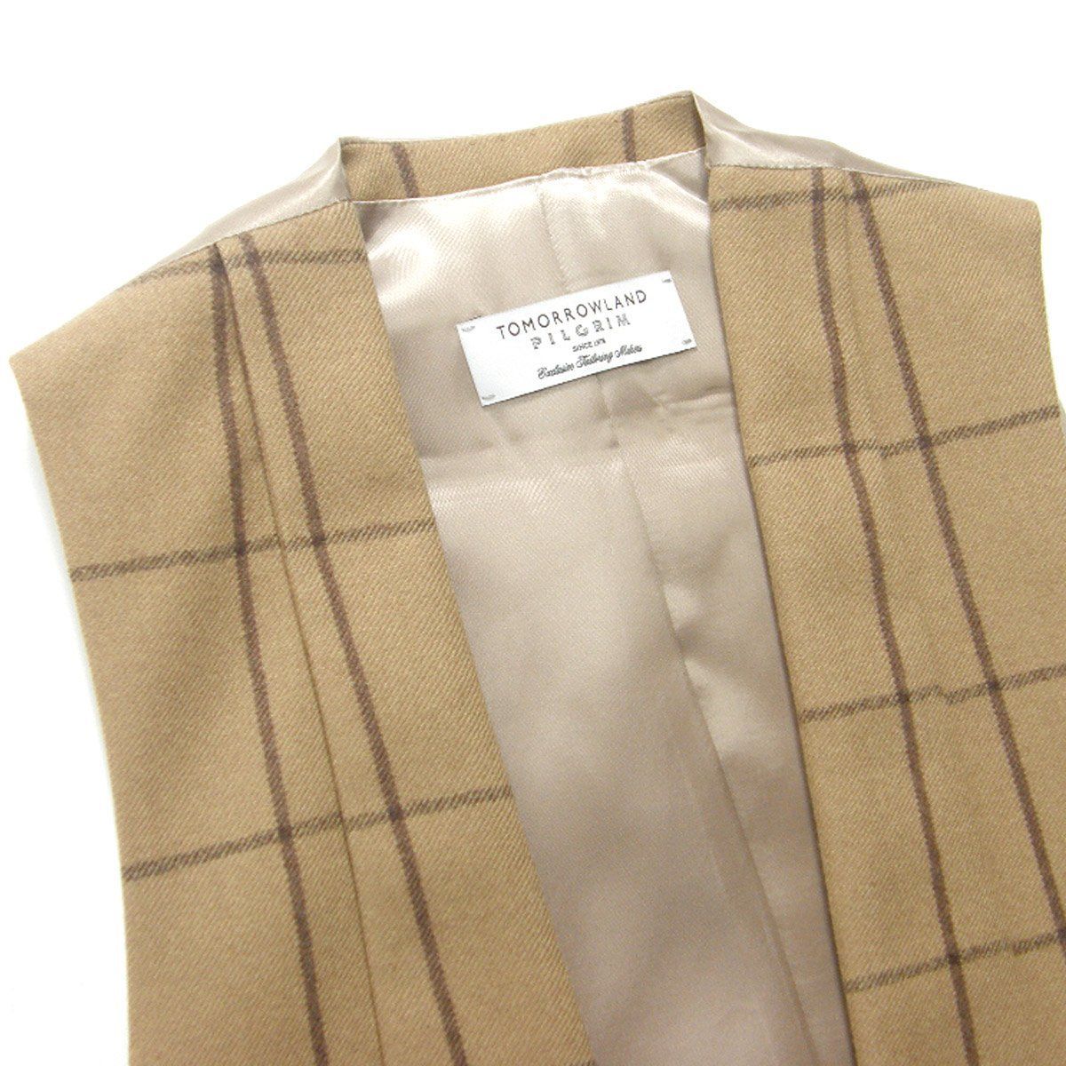 新品 TOMORROWLAND PILGRIM × CARLO BARBERA 定価2万4，840円 【ウール100%】 ベスト 46 トゥモローランド カルロ バルベラ ★273078 新品 tomorrowland pilgrimウールパンツ ライトグレー 46 TOMORROWLAND
