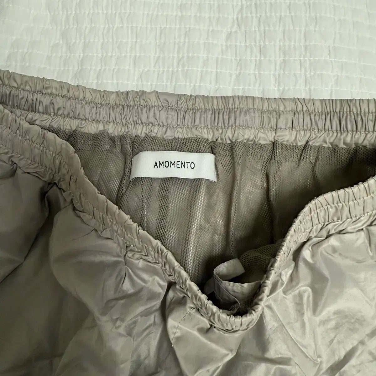 AMOMENTO アモーメント グレー ハーフパンツ DECORATOM_COM_BR