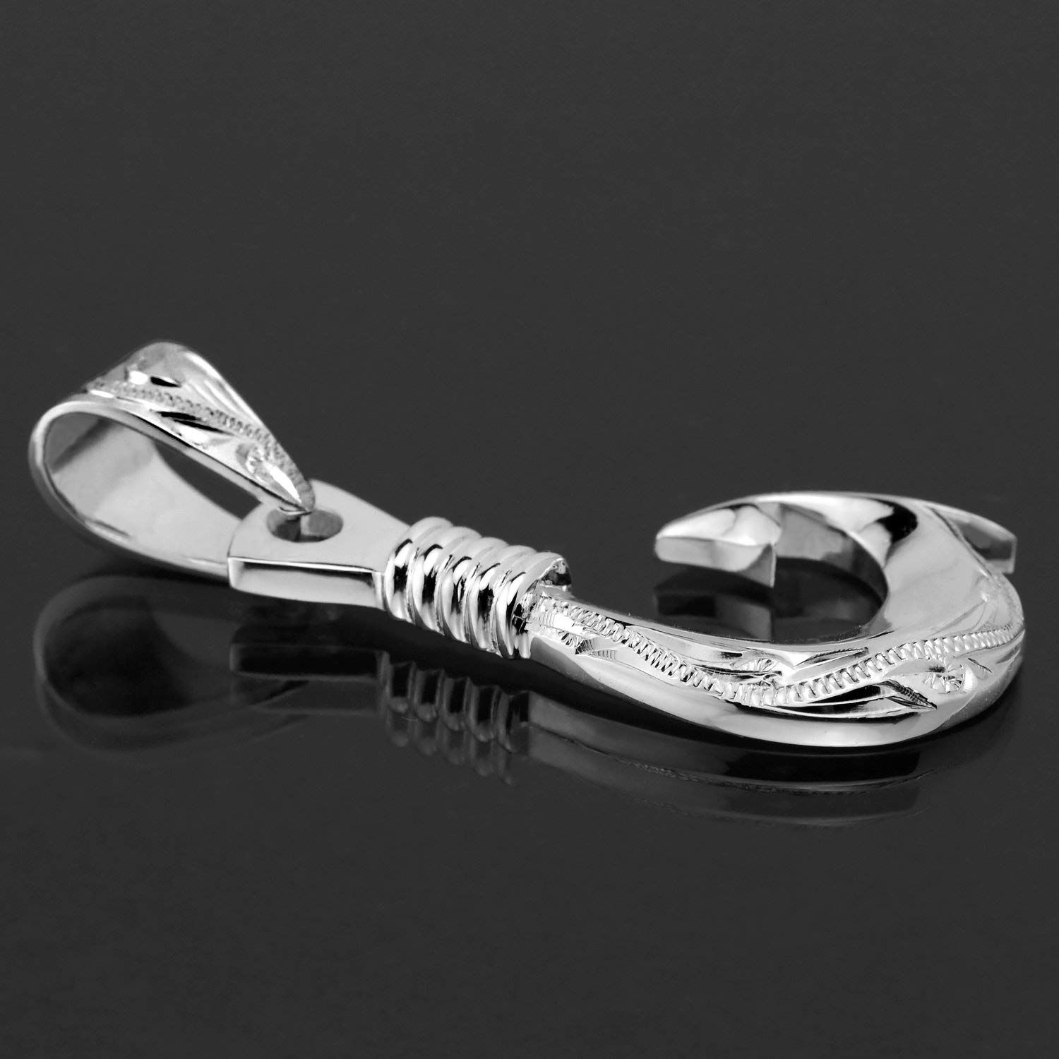 迅速発送 レイラニ ハワイアンジュエリー 釣り針 スクロール彫り フィッシュフック ペンダント ネックレス メンズ シルバー 925