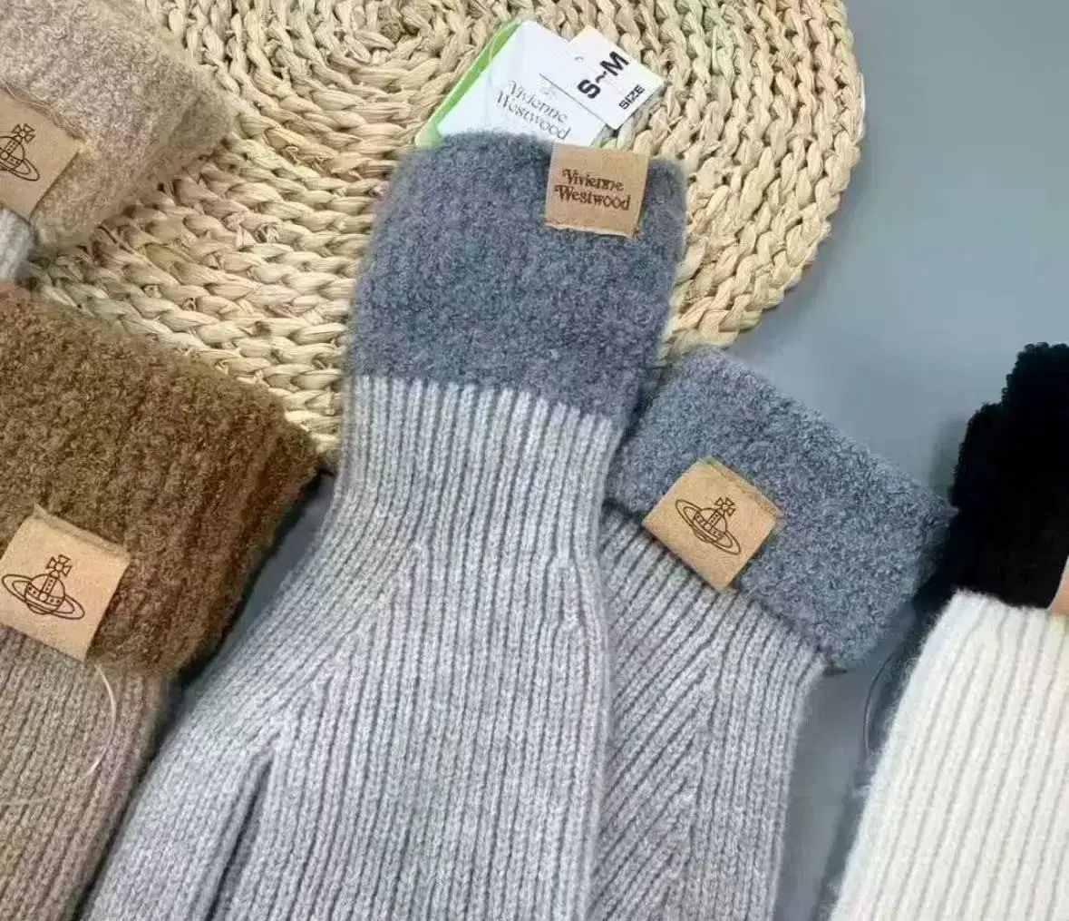 ヴィヴィアン ウエストウッド レディース 手袋 秋冬 携帯Touch 3 color