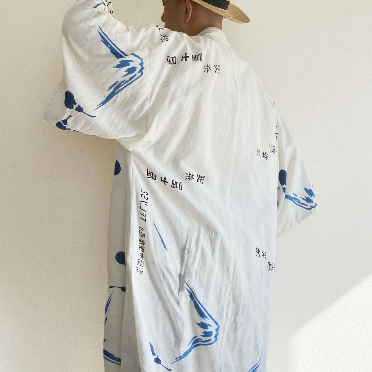 手ぬぐい パッチワーク つぎはぎ 広袖 着物 木綿 古布 ジャパンヴィンテージ ローブ リメイク素材 昭和レトロ | Tenugui Patchwork Wide-Sleeve Kimono Vintage Japanese Fabric Robe