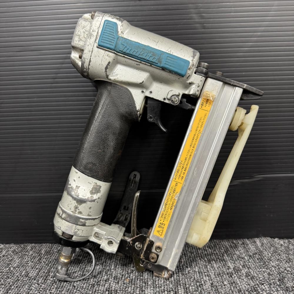 makita AT425A 4mm25mm足 常圧エアタッカ 202