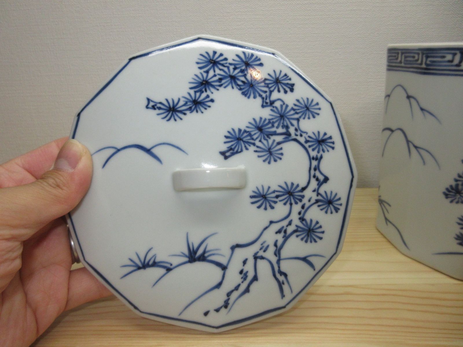 送料込【逢絢亭】茶道具 水指 京焼 染付 葡萄棚の図 西村徳泉 共箱入り