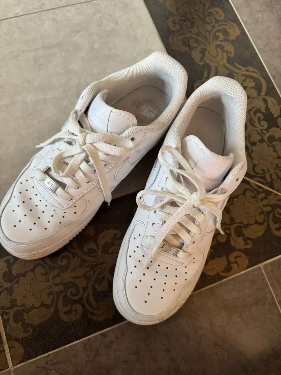 ナイキ エアフォース1 ロー 白 270