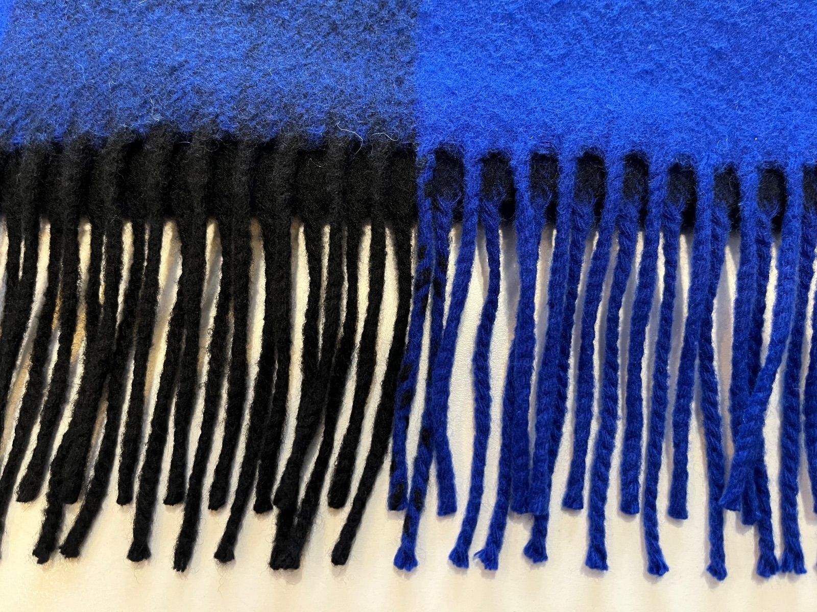 ブロック・チェック・カシミヤ・ストール｜Johnstons of Elgin