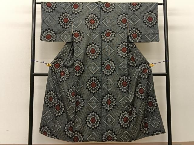 平和屋着物 本場大島紬 龍郷絣 菱花文 正絹 BAAV2563hj