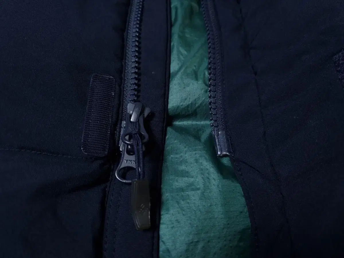 ロング丈ダウンジャケット