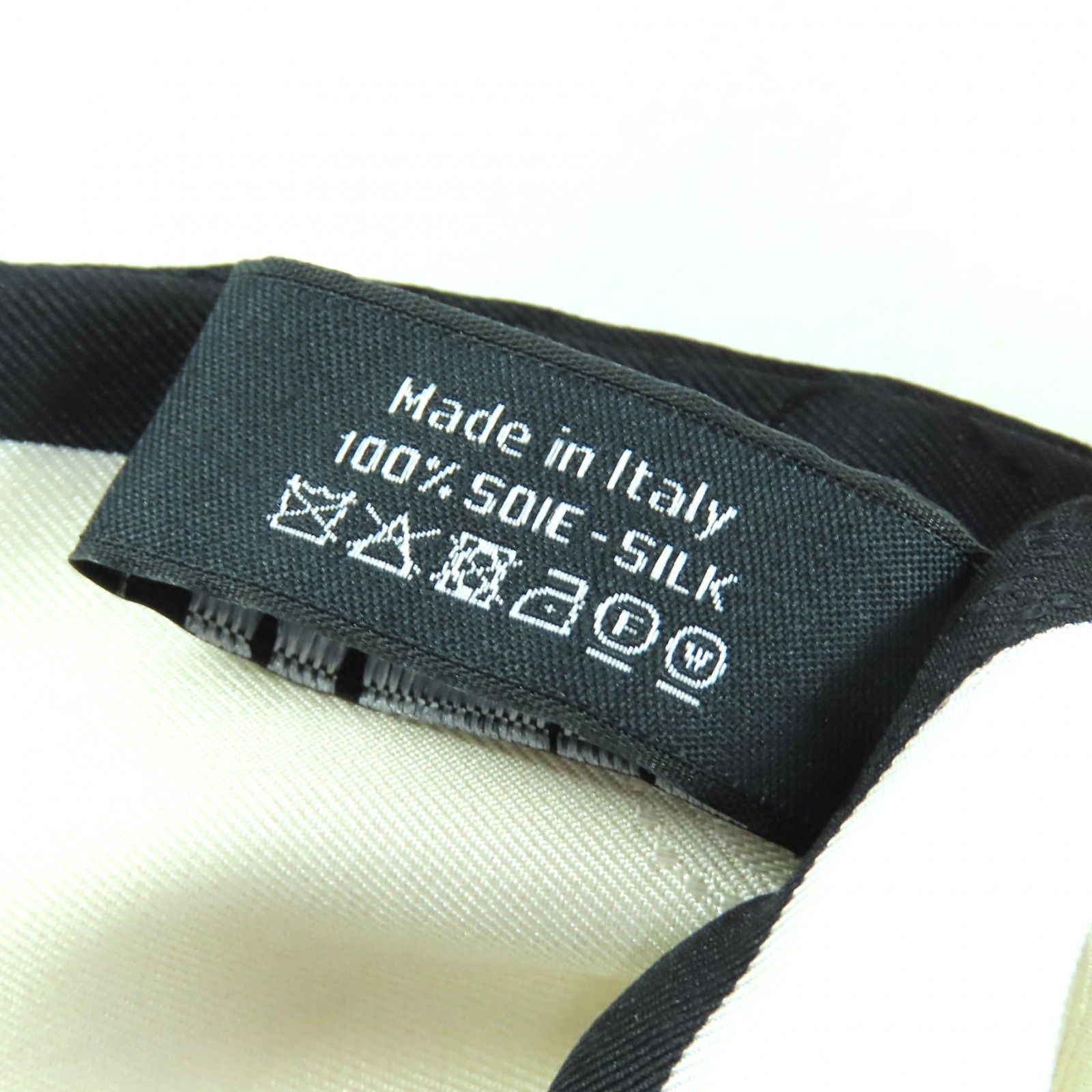 AA7530 シルク100％