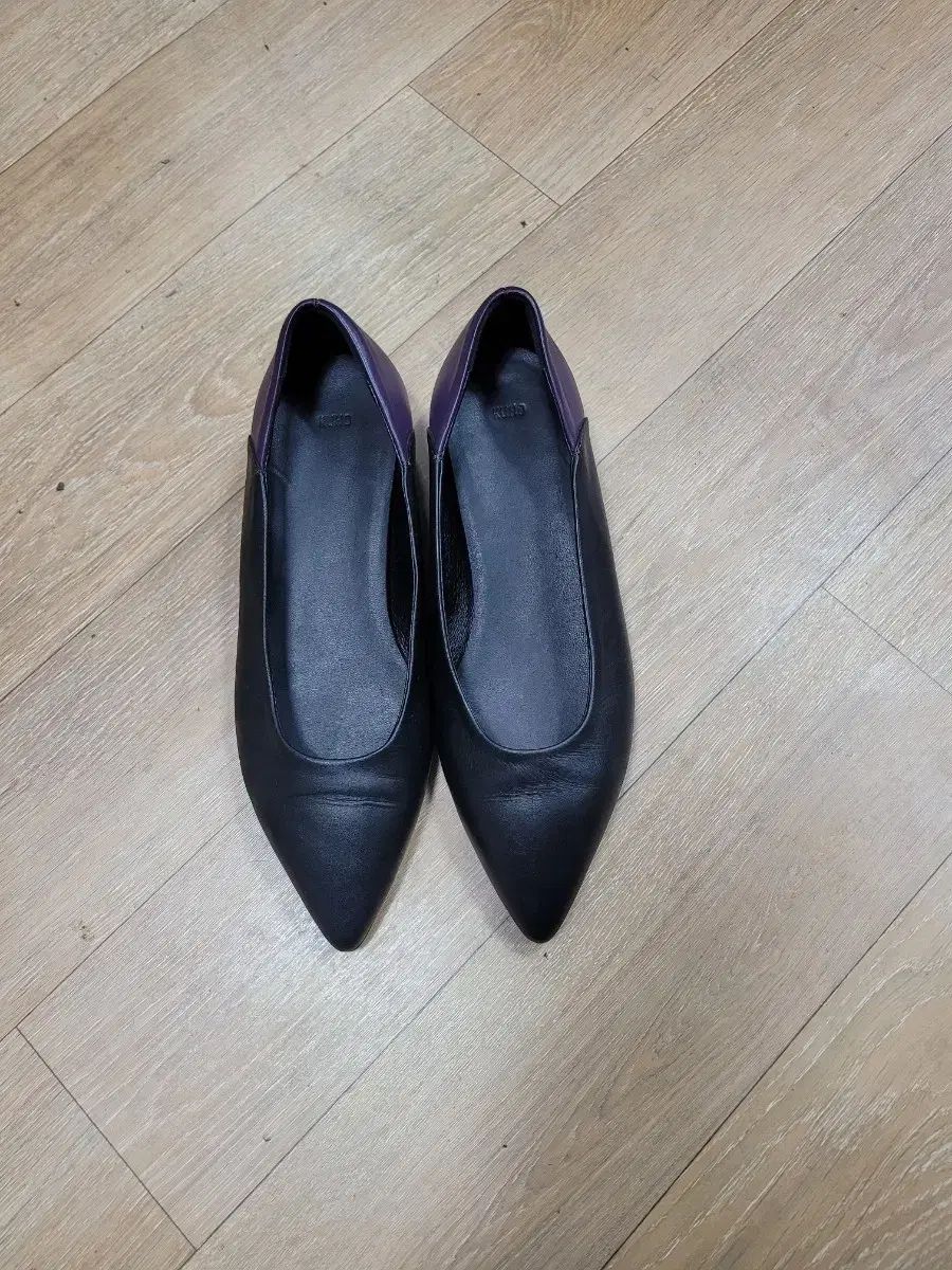 KUHO クホ ブラック パープル 톤 バイ フラット シューズ