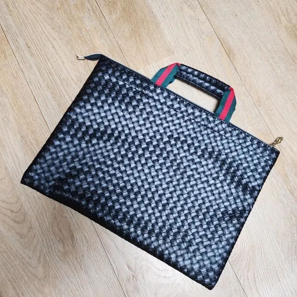 クラッチバッグ ブラック