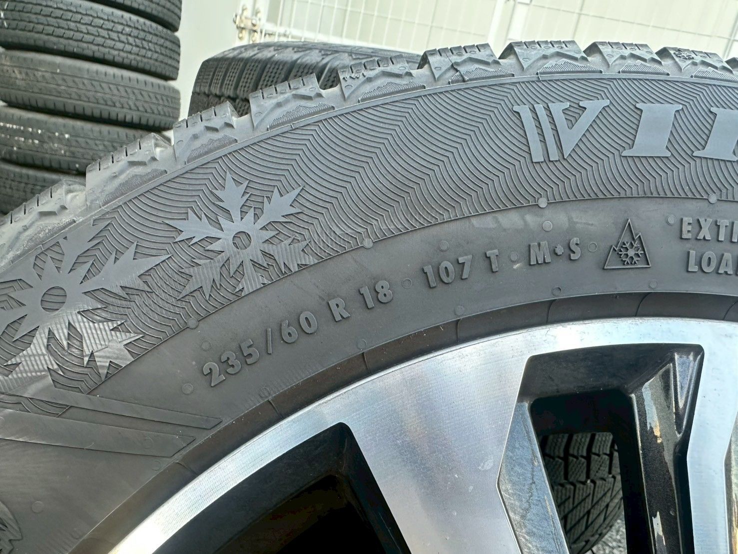 スマートライン 235|60R18